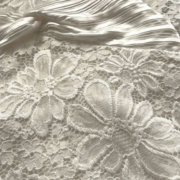 FE Forever Women’s Mermaid Style Wedding Dress White Ivory Lace Satin Size Small - Picture 6 of 8